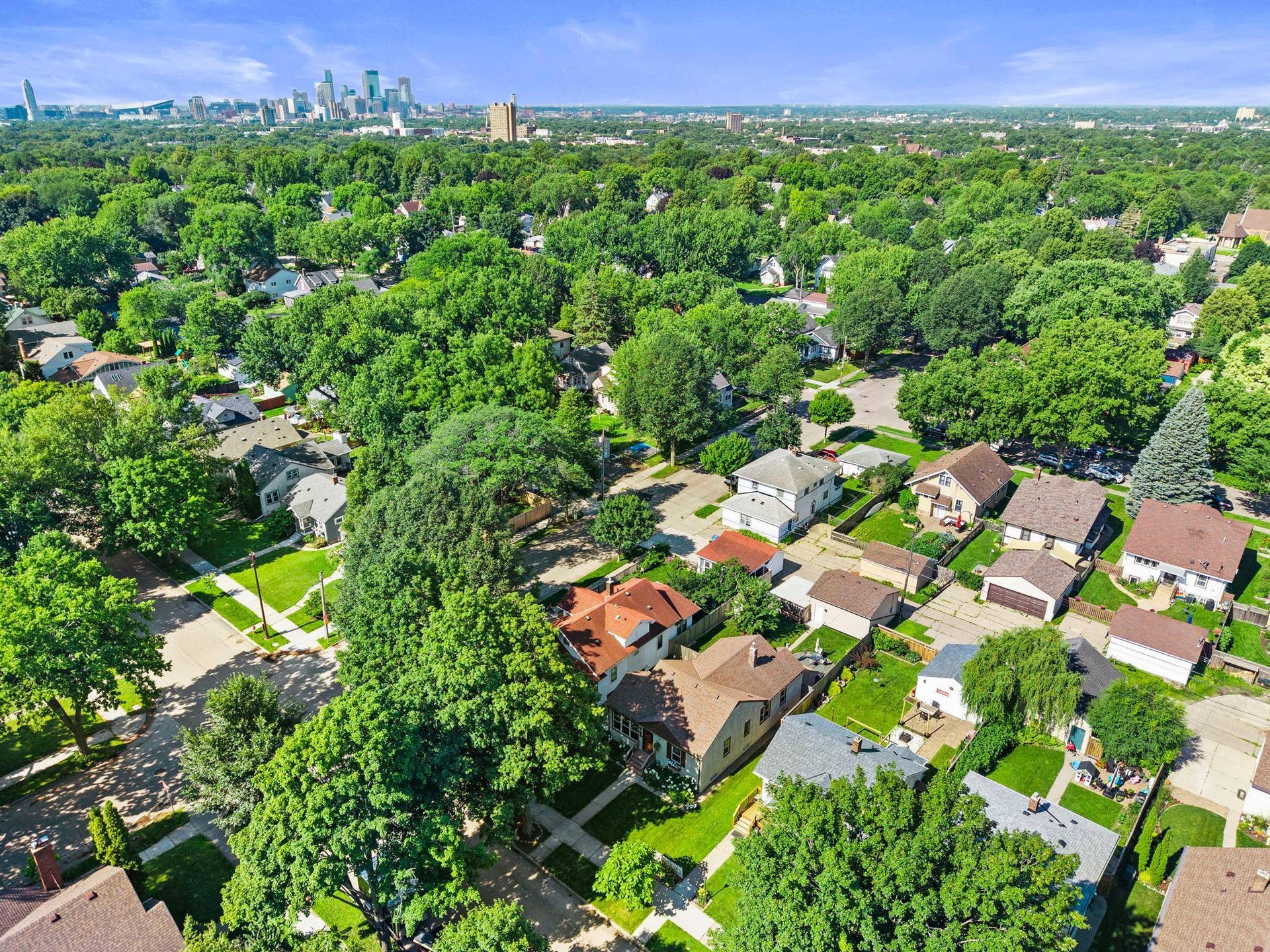 2704 Garfield Street NE, 2, Minneapolis, MN 55418 9-web-or-mls-2704 NE Garfield St-124.jpg