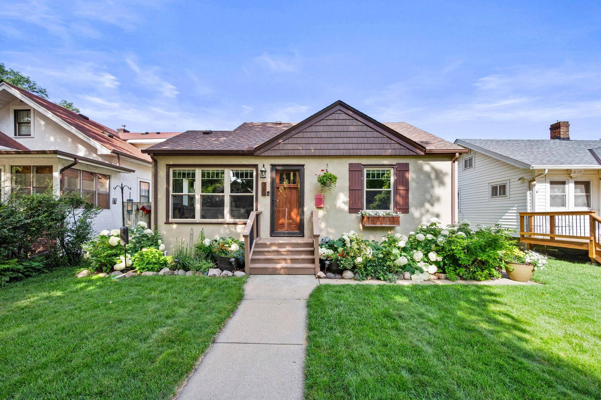 2704 Garfield Street NE, 2, Minneapolis, MN 55418 17-web-or-mls-2704 NE Garfield St-4.jpg