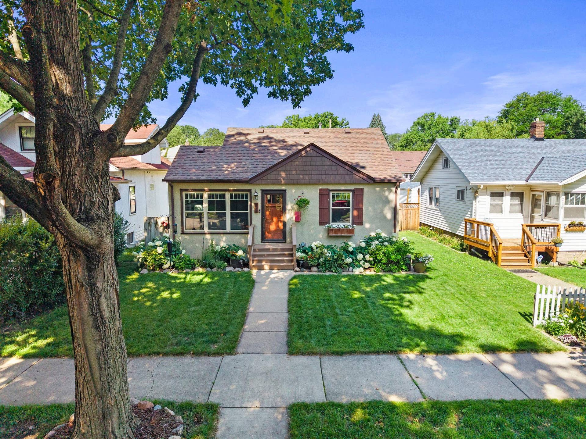 2704 Garfield Street NE, 2, Minneapolis, MN 55418 12-web-or-mls-2704 NE Garfield St-115.jpg