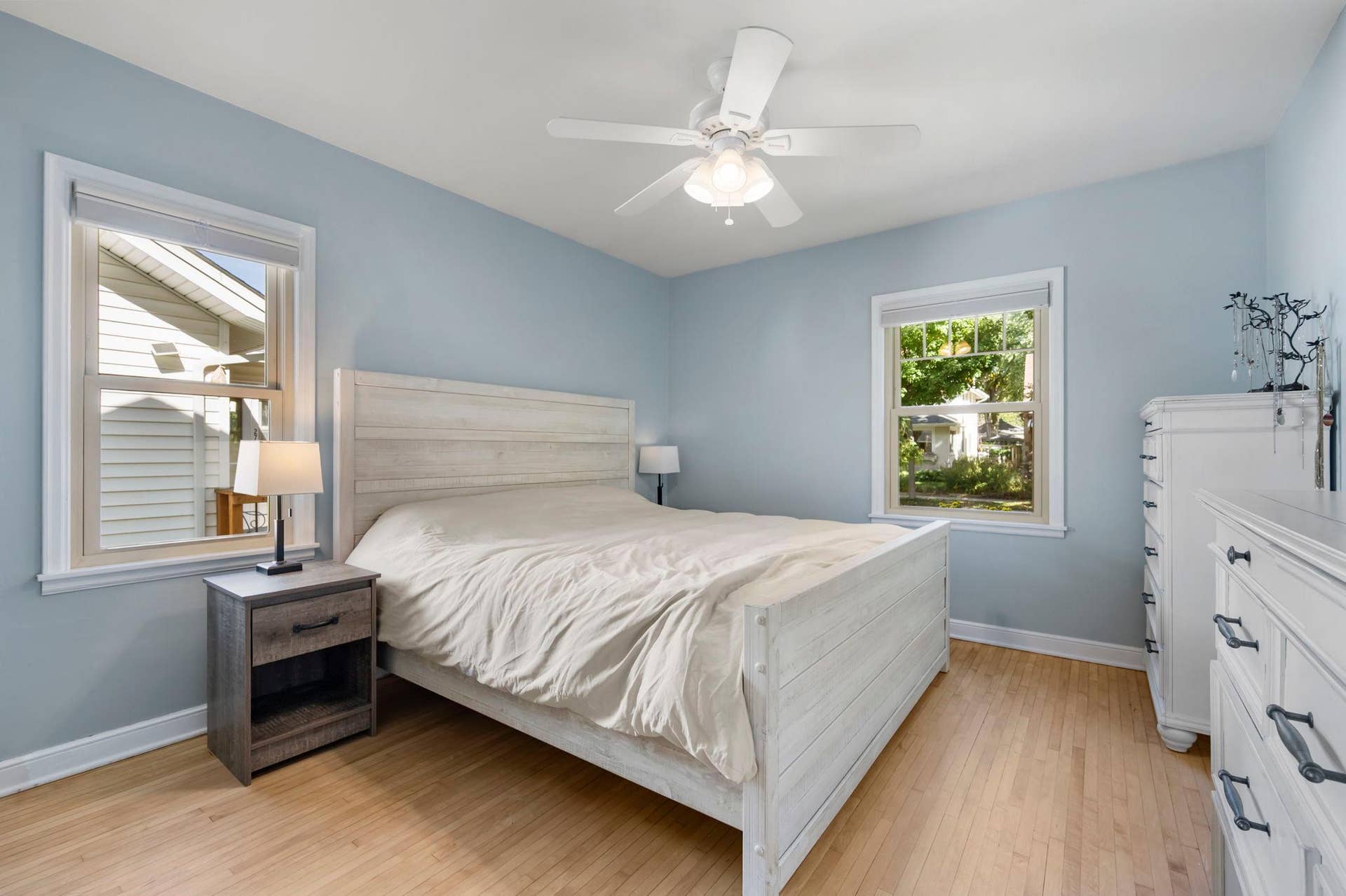 2704 Garfield Street NE, 2, Minneapolis, MN 55418 41-web-or-mls-2704 Garfield St NE-95.jpg