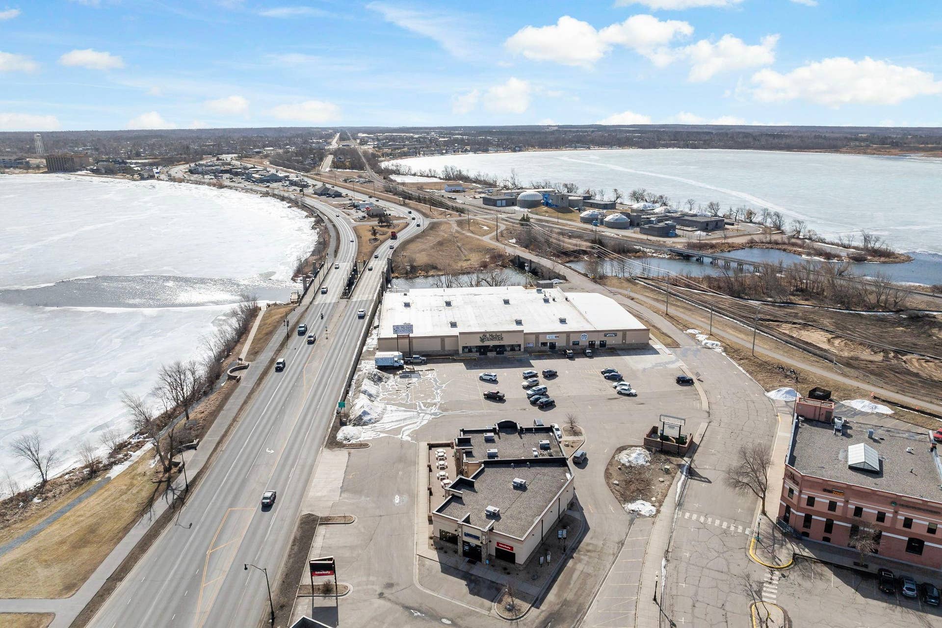 118 Paul Bunyan Drive S, Bemidji, MN 56601 65-web-or-mls-118 Paul Bunyan Dr S Bemidji MN_0002 copy.jpg