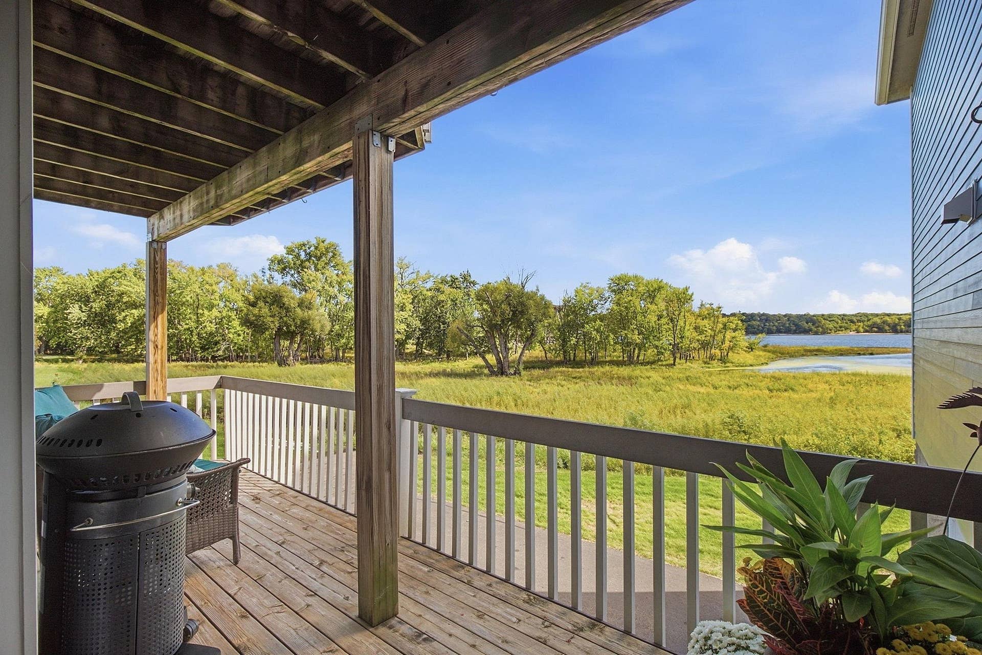 513 Mariner Drive, Bayport, MN 55003 513 Mariner Drive, Bayport, MN 55003