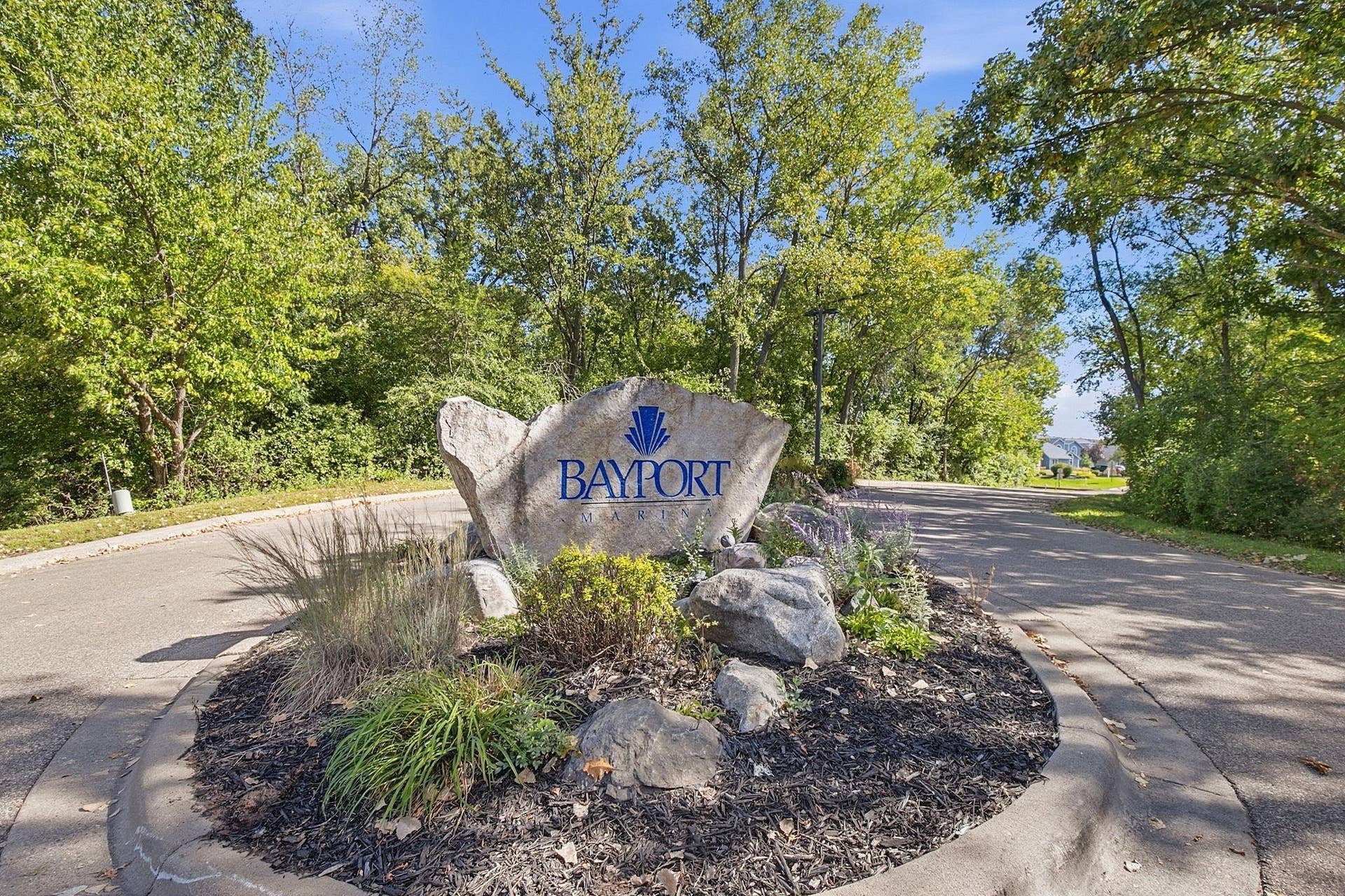 513 Mariner Drive, Bayport, MN 55003 513 Mariner Drive, Bayport, MN 55003