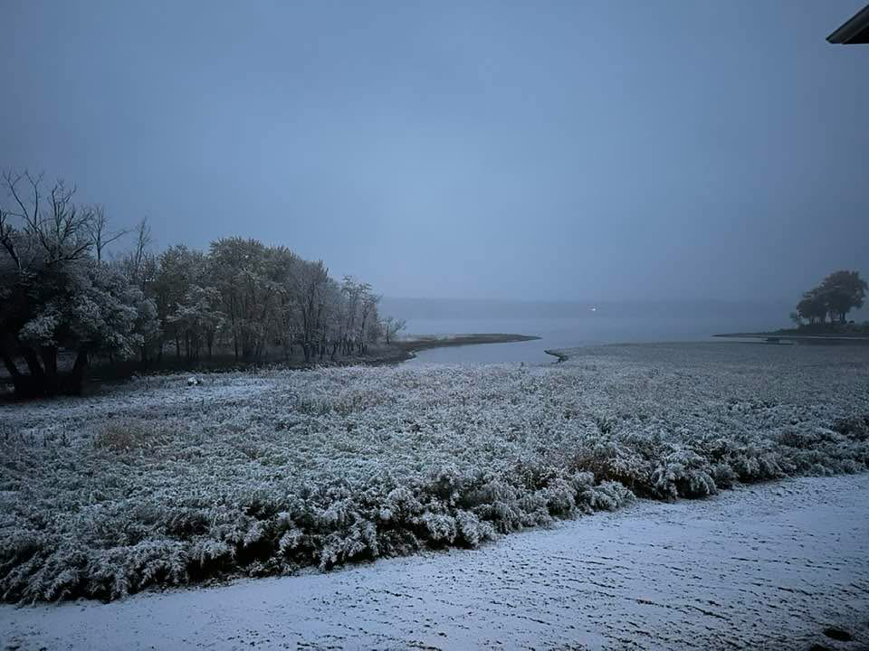 513 Mariner Drive, Bayport, MN 55003 513 Mariner -- early snow.png