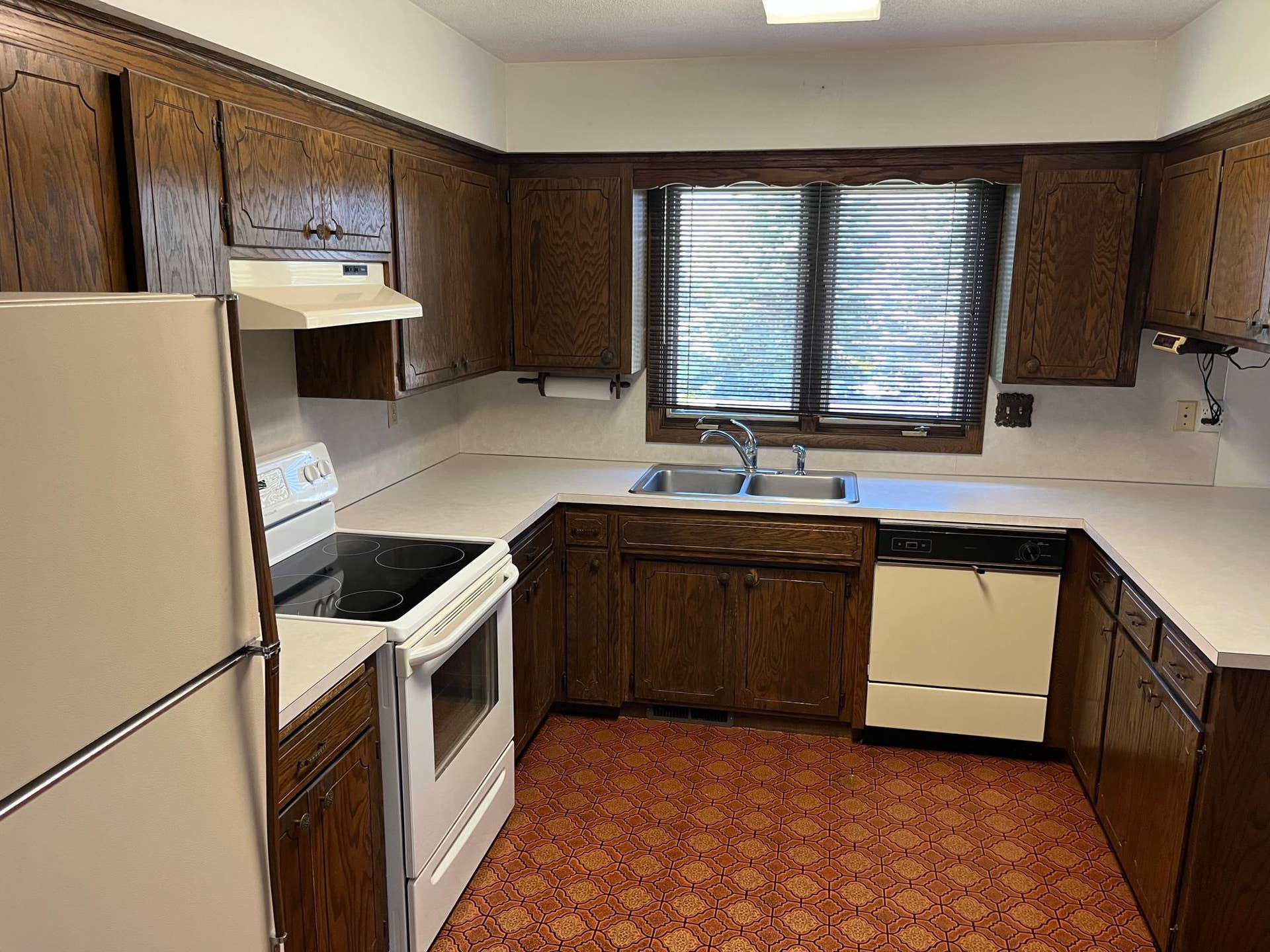 4459 Urbandale Court N, Plymouth, MN 55446 IMG_2336.jpg