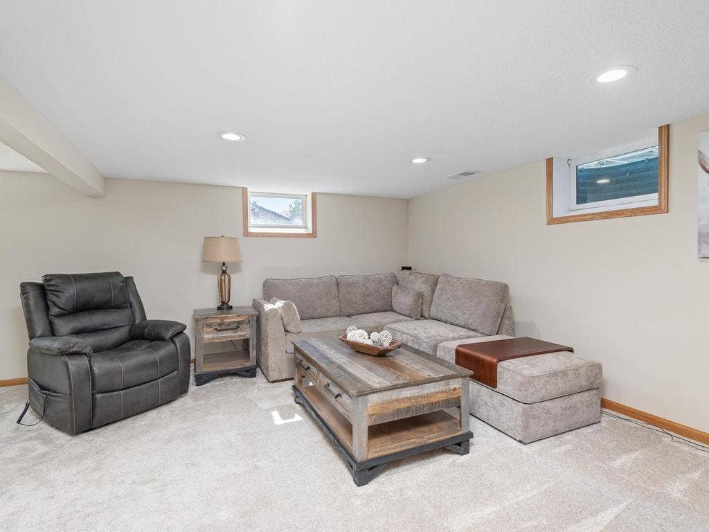 13008 Lakeview Drive Drive, Burnsville, MN 55337 The lower-level amusement room has space for a large seating area and movie nights.