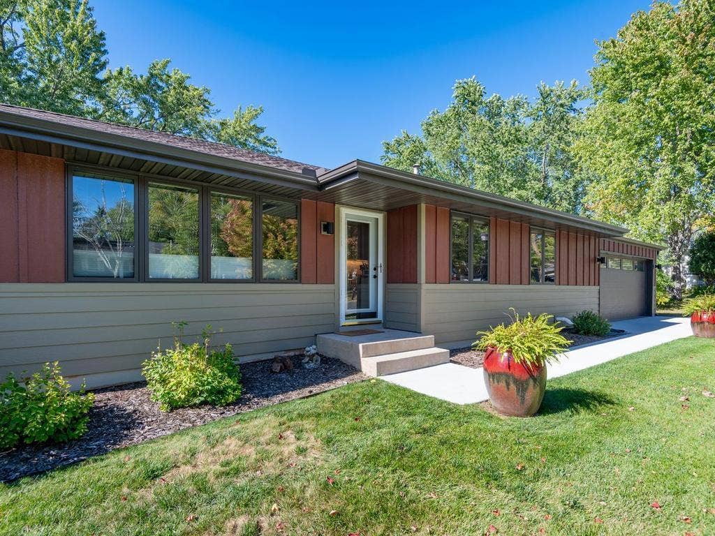 13008 Lakeview Drive Drive, Burnsville, MN 55337 A closer look at the homes attractive exterior and welcoming front entry.