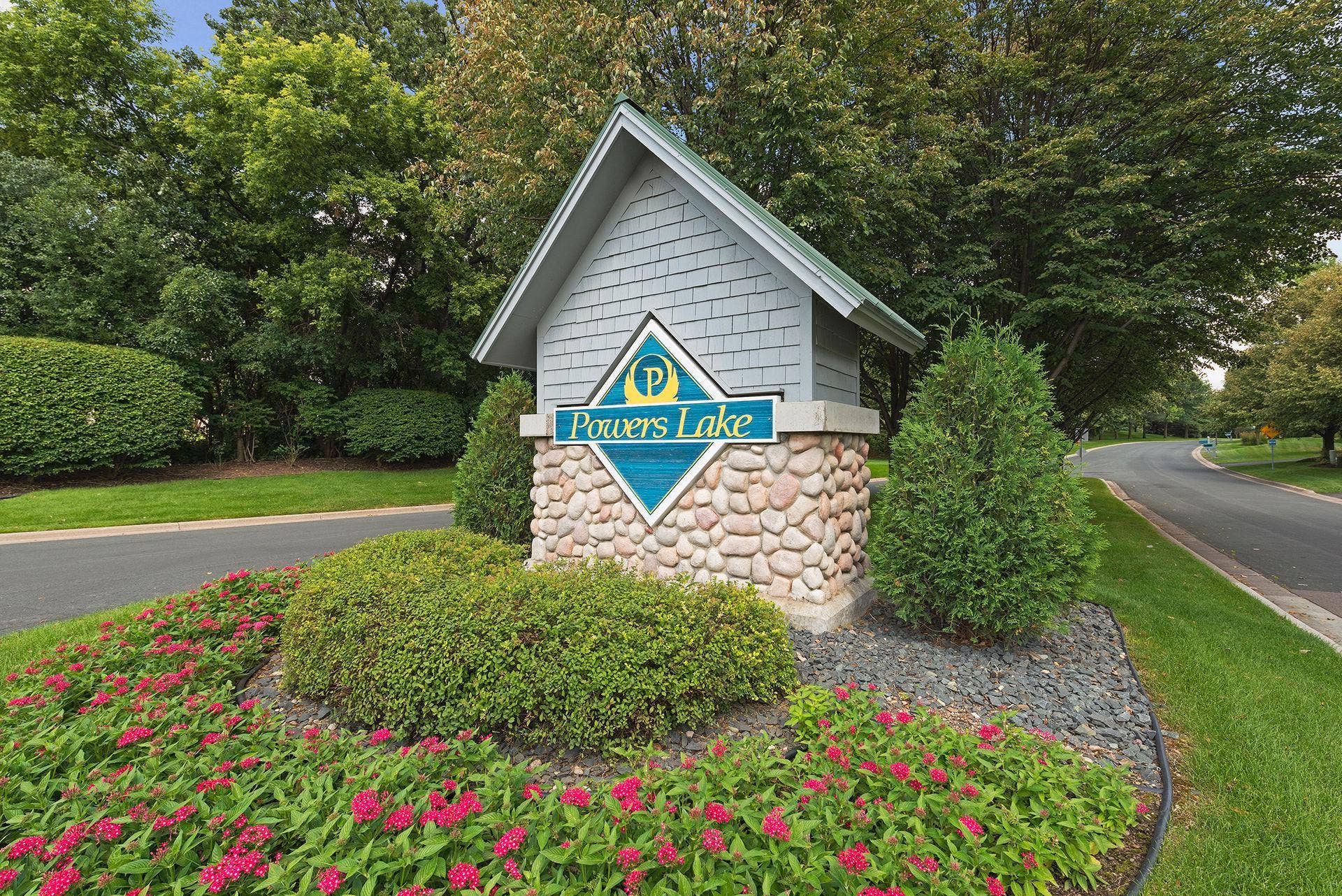 10381 Lancaster Cove, Woodbury, MN 55129 Welcome to Powers Lake!