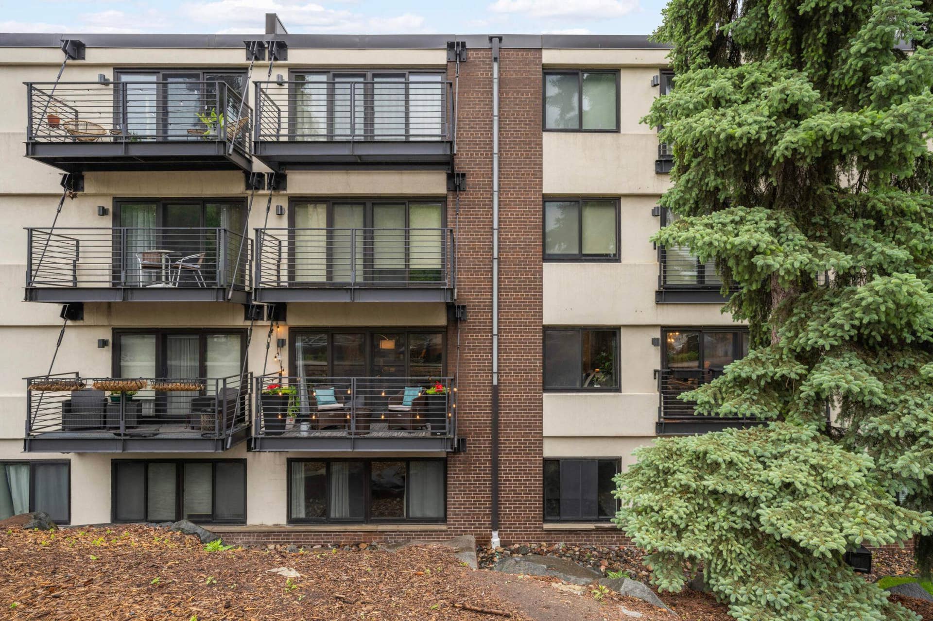 48 Groveland Terrace, #206B, 46, Minneapolis, MN 55403 48 Groveland Terrace, #206B, 46, Minneapolis, MN 55403