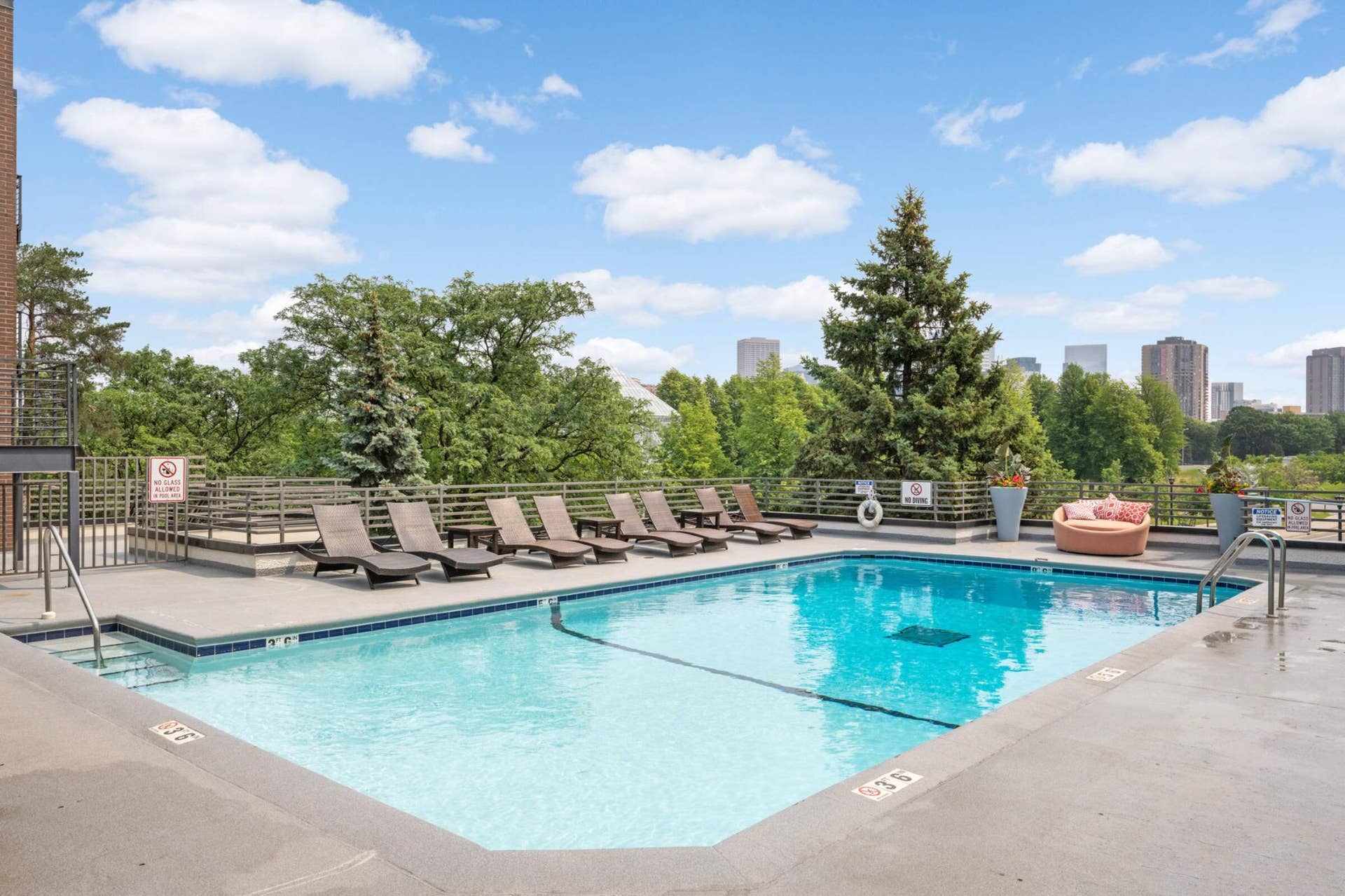 48 Groveland Terrace, #206B, 46, Minneapolis, MN 55403 48 Groveland Terrace, #206B, 46, Minneapolis, MN 55403