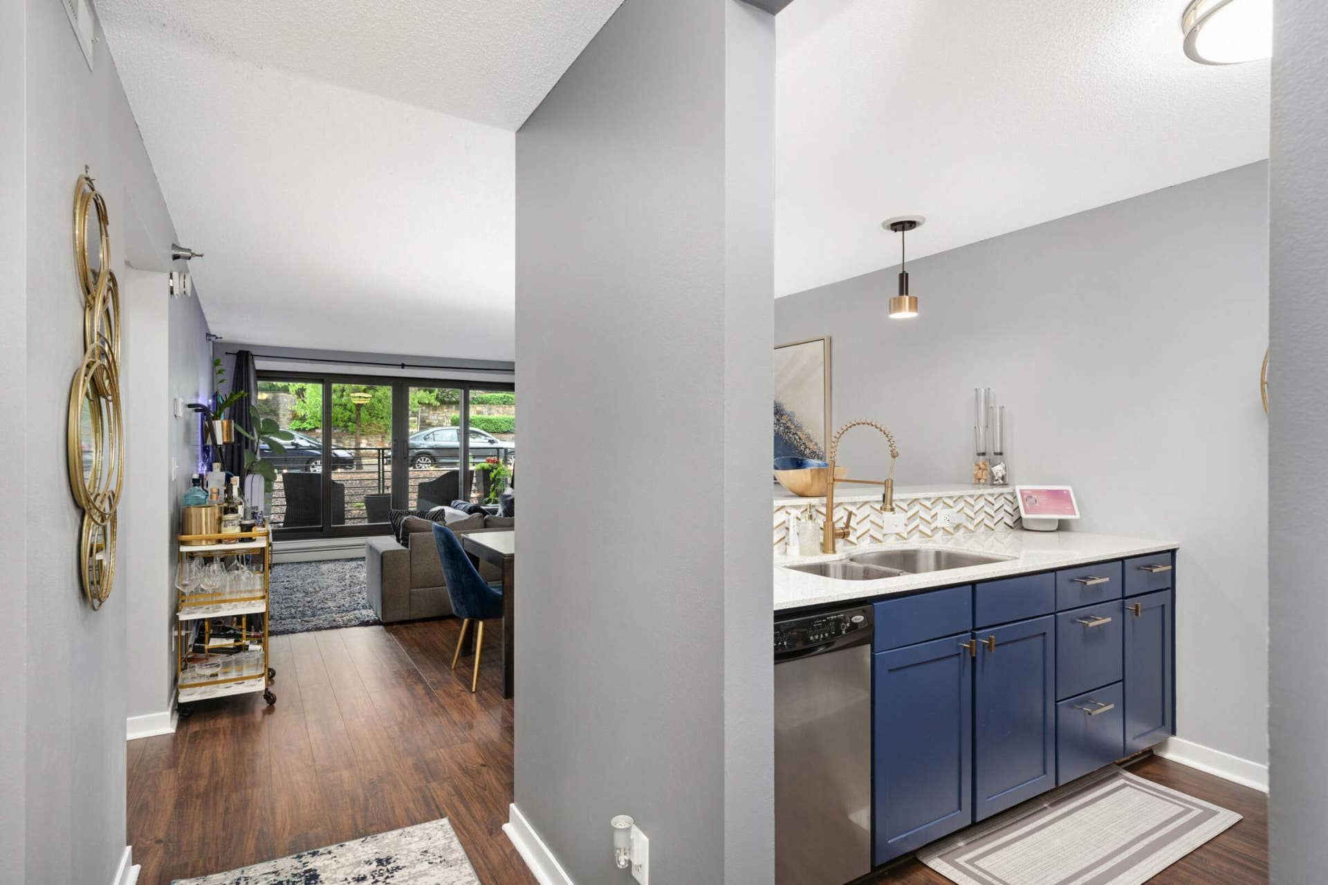 48 Groveland Terrace, #206B, 46, Minneapolis, MN 55403 48 Groveland Terrace, #206B, 46, Minneapolis, MN 55403