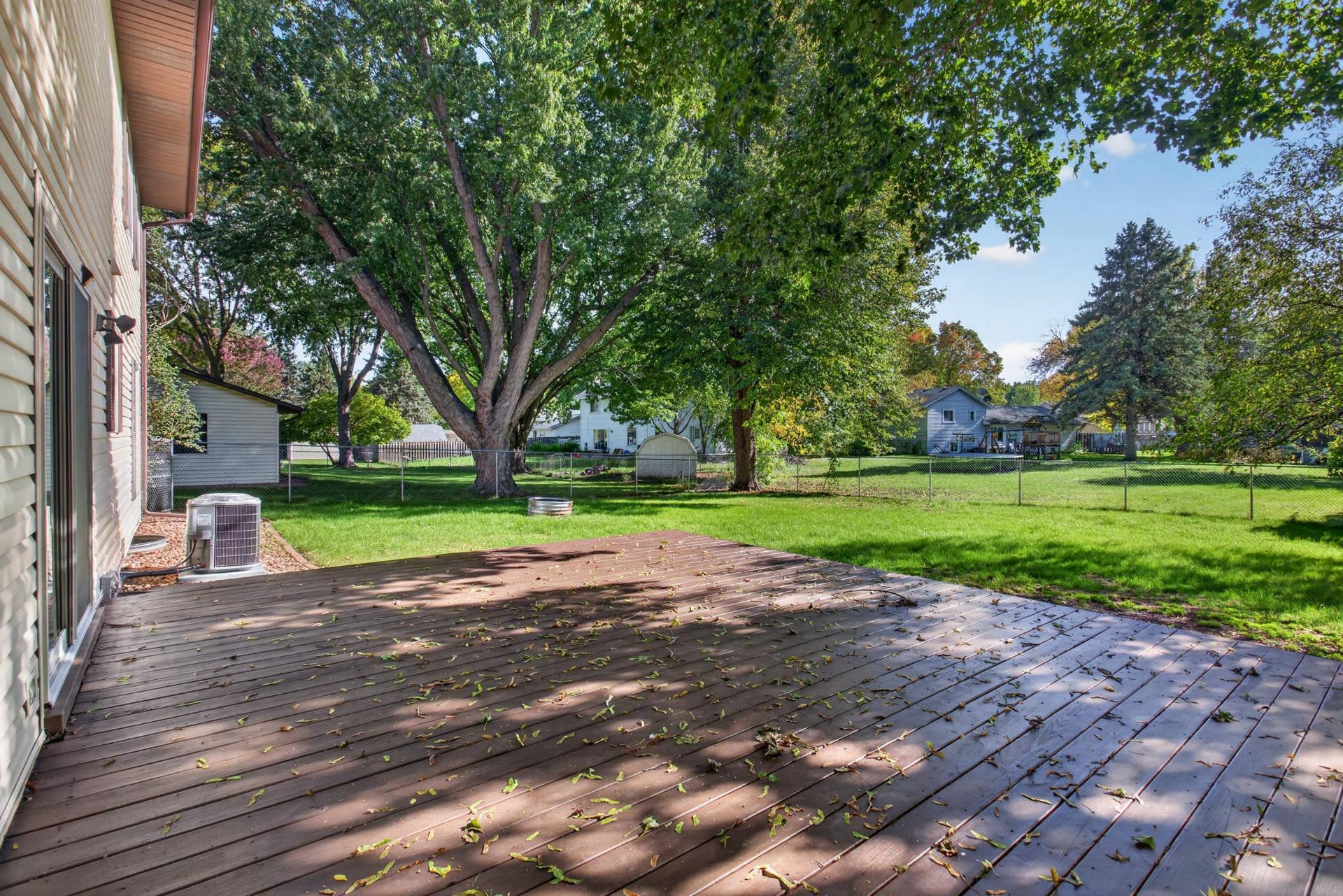 9829 105th Avenue N, Maple Grove, MN 55369 9829 105th Avenue N, Maple Grove, MN 55369