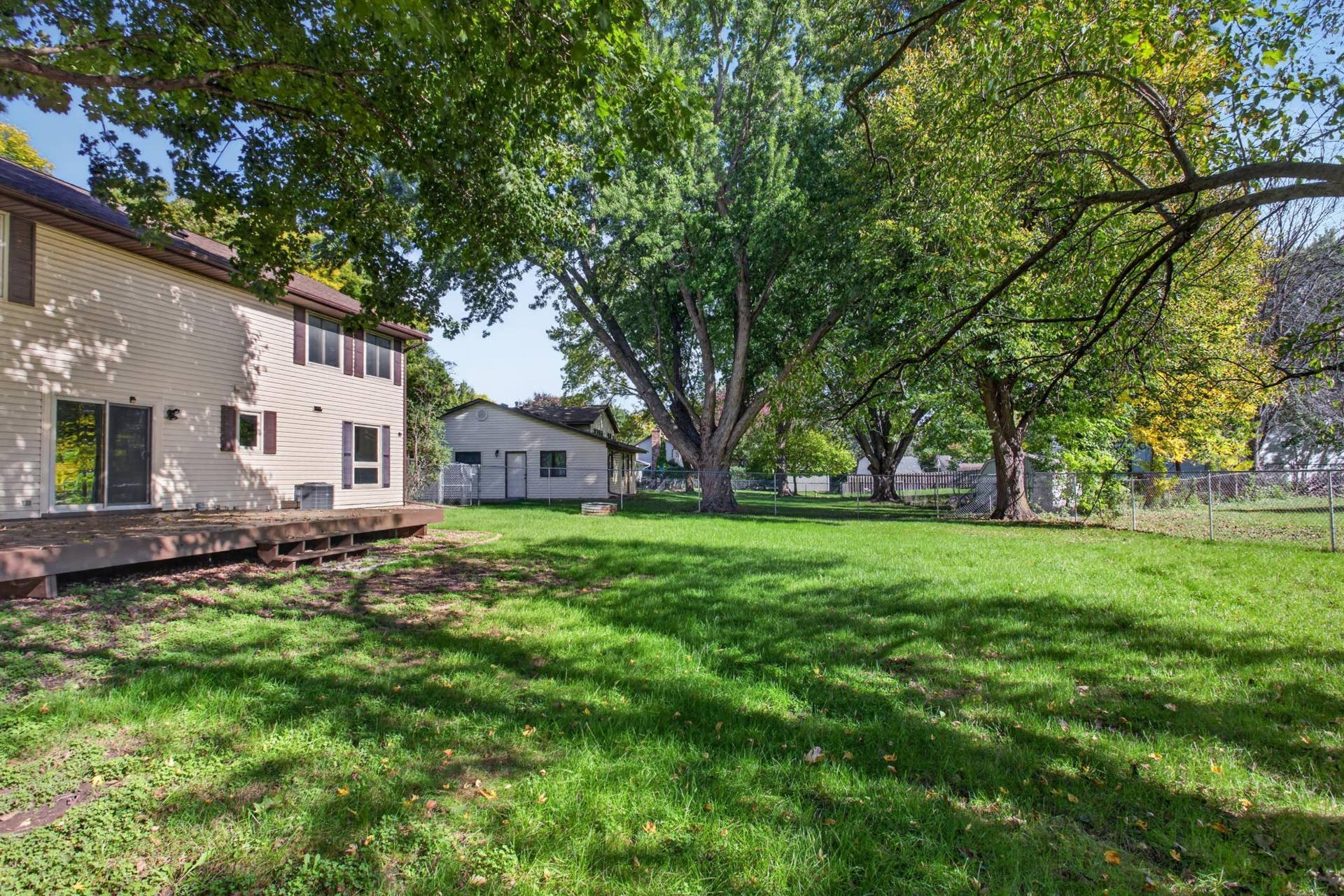 9829 105th Avenue N, Maple Grove, MN 55369 9829 105th Avenue N, Maple Grove, MN 55369
