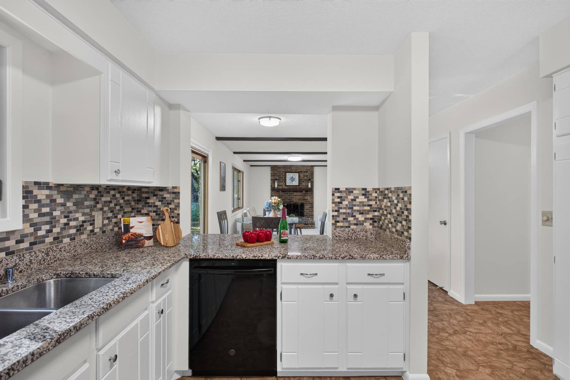 9829 105th Avenue N, Maple Grove, MN 55369 9829 105th Avenue N, Maple Grove, MN 55369