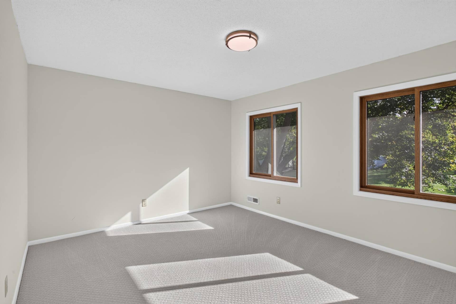 9829 105th Avenue N, Maple Grove, MN 55369 9829 105th Avenue N, Maple Grove, MN 55369
