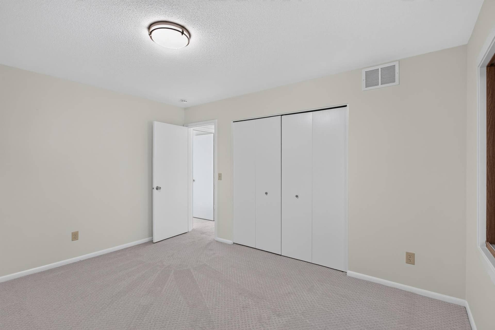 9829 105th Avenue N, Maple Grove, MN 55369 9829 105th Avenue N, Maple Grove, MN 55369