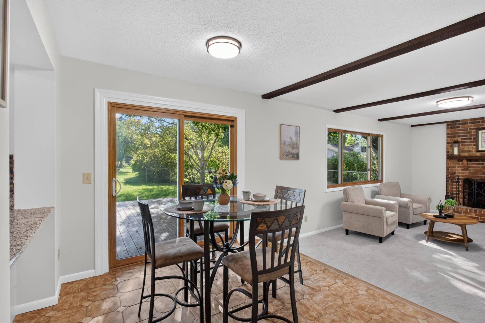 9829 105th Avenue N, Maple Grove, MN 55369 9829 105th Avenue N, Maple Grove, MN 55369