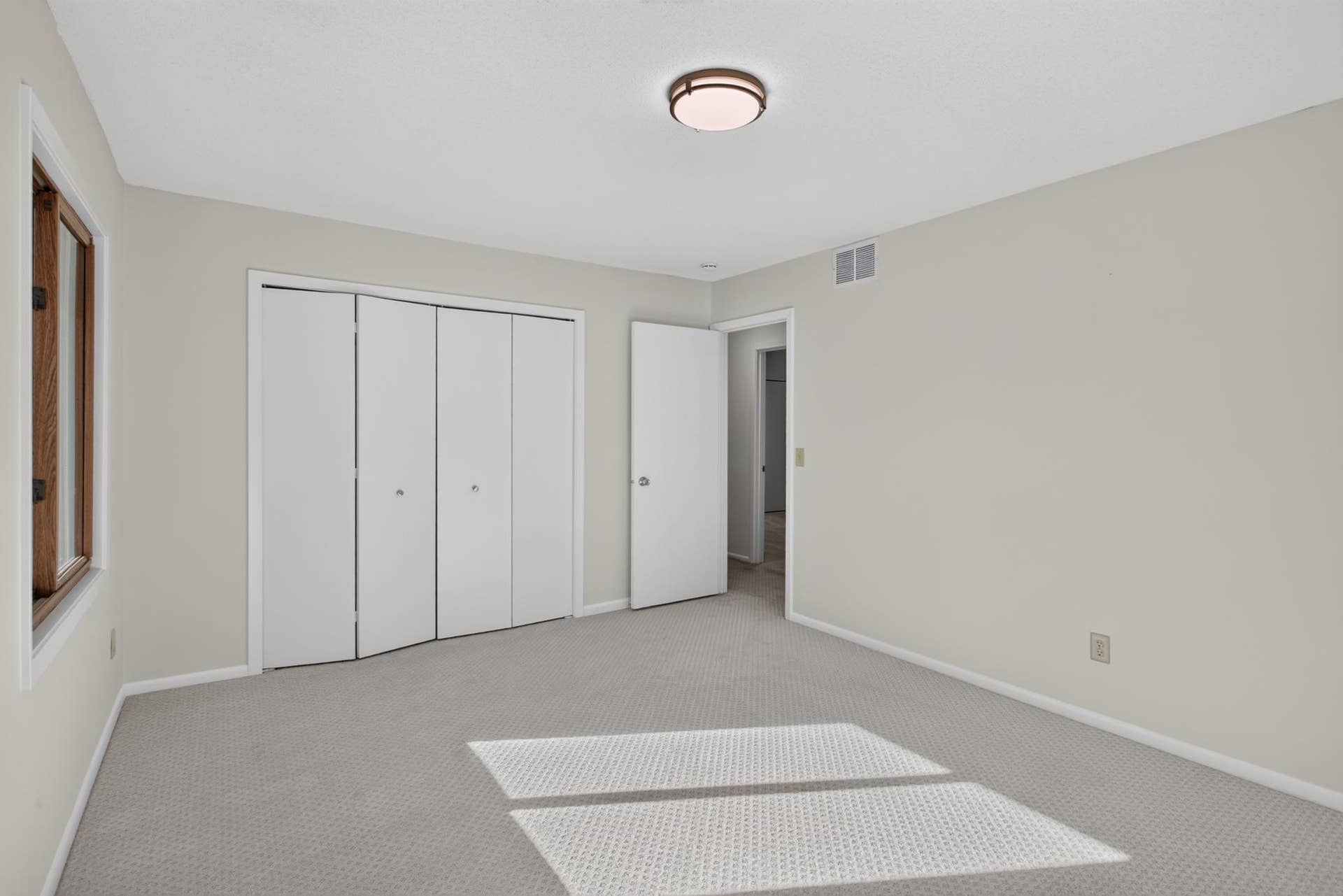 9829 105th Avenue N, Maple Grove, MN 55369 9829 105th Avenue N, Maple Grove, MN 55369