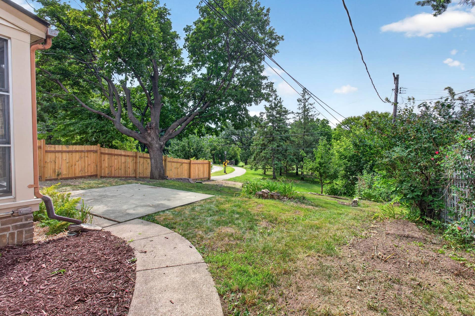 1100 Montana Avenue W, 89, Saint Paul, MN 55108 Back Patio