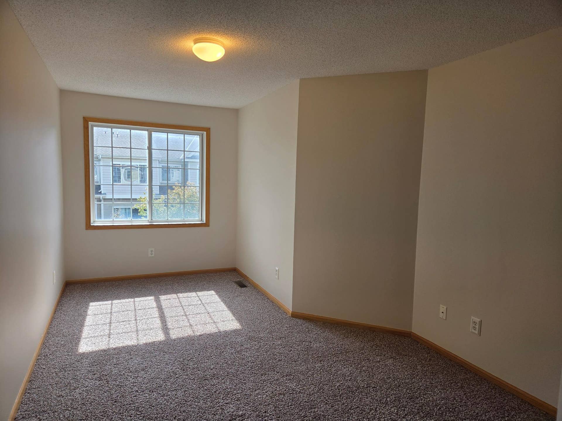 2387 Eagle Trace Lane, Woodbury, MN 55129 20260924_114609.jpg