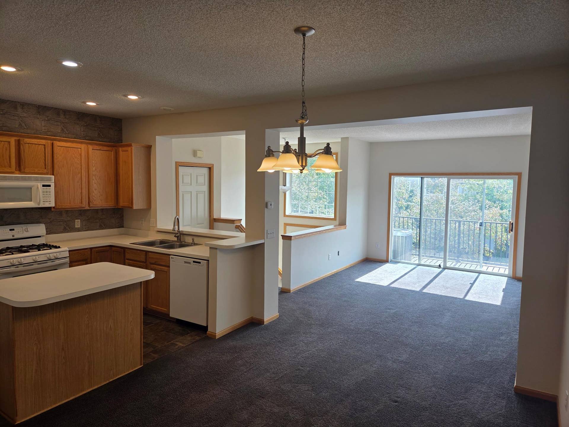 2387 Eagle Trace Lane, Woodbury, MN 55129 20260924_114107.jpg