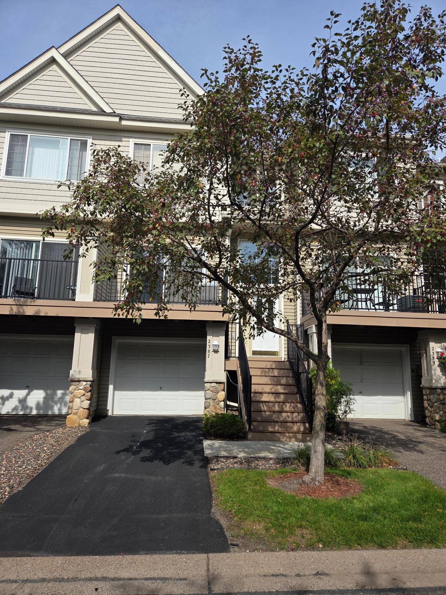 2387 Eagle Trace Lane, Woodbury, MN 55129 20260924_120552.jpg