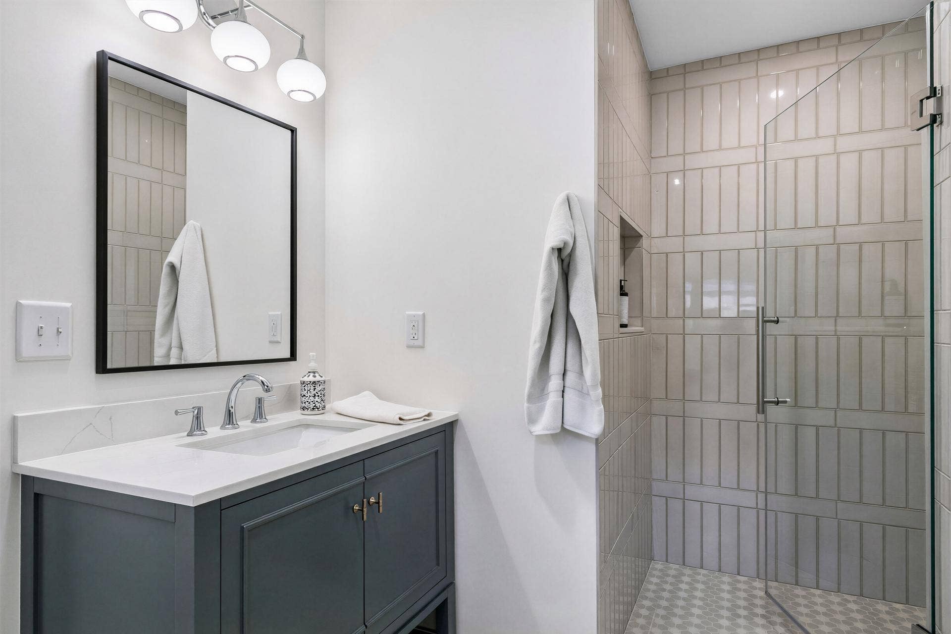 12056 Everton Avenue N, White Bear Lake, MN 55110 3rd bedroom bath with tiled shower