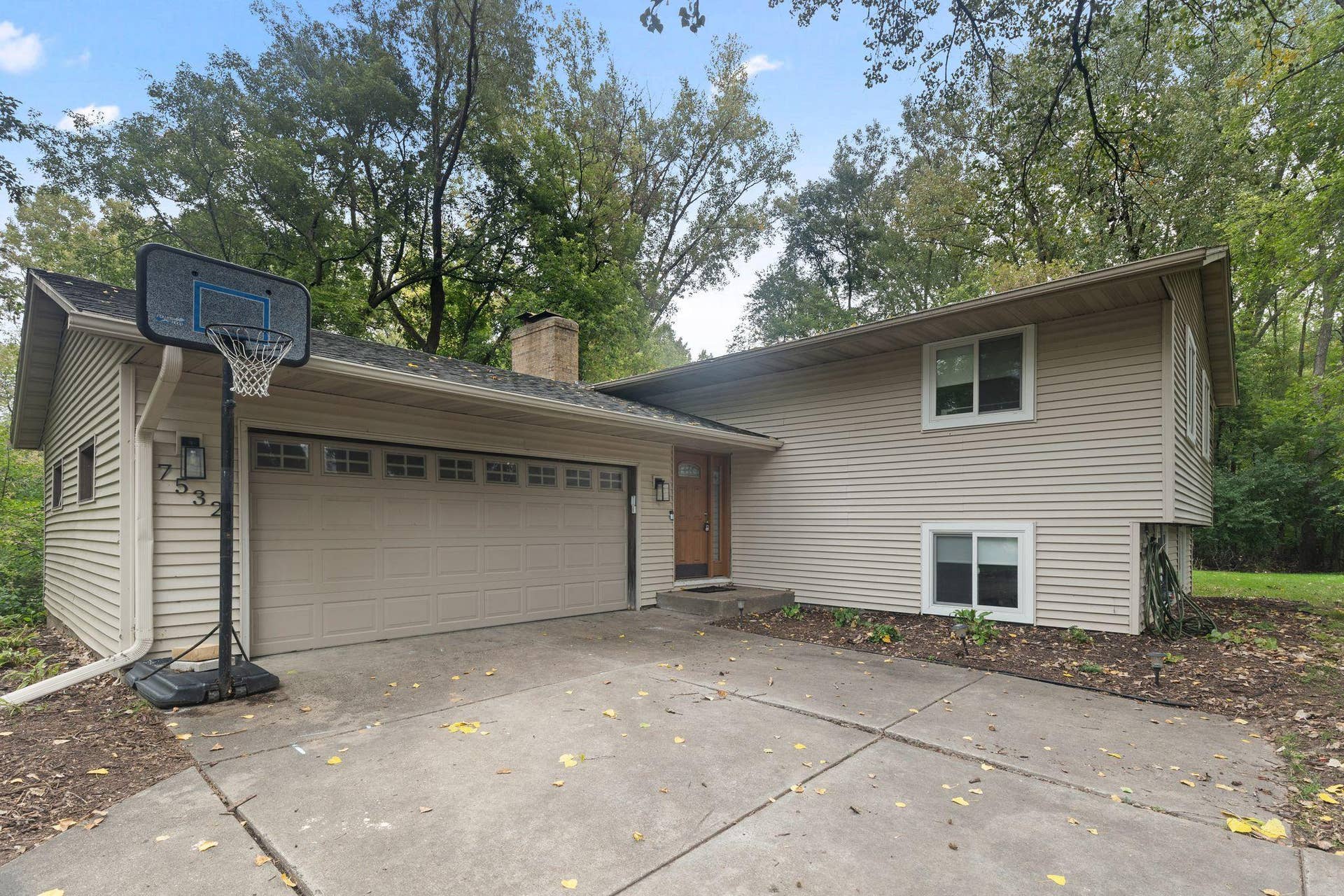 7532 Xerxes Avenue N, Brooklyn Park, MN 55444 7532 Xerxes Avenue N, Brooklyn Park, MN 55444