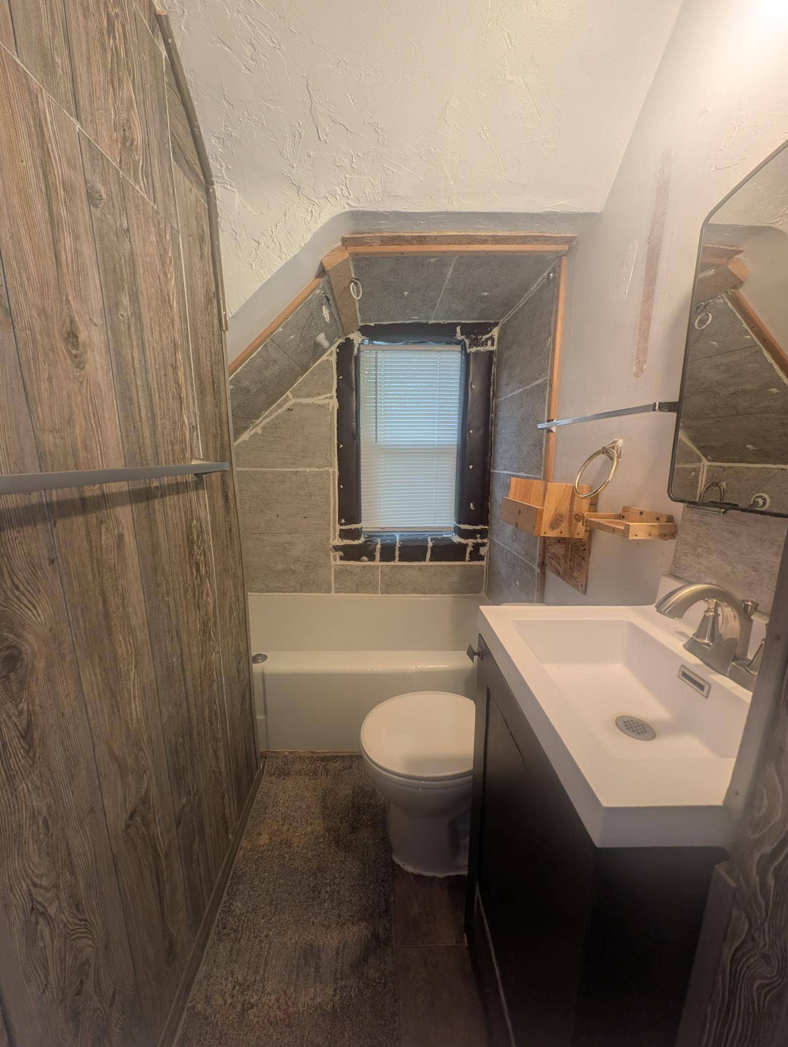 588 York Avenue, 98, Saint Paul, MN 55130 PXL_20260924_141908153.jpg