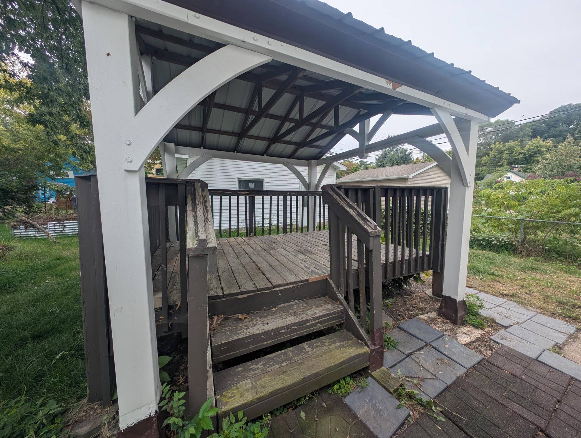 588 York Avenue, 98, Saint Paul, MN 55130 Covered Gazebo for Hot days!