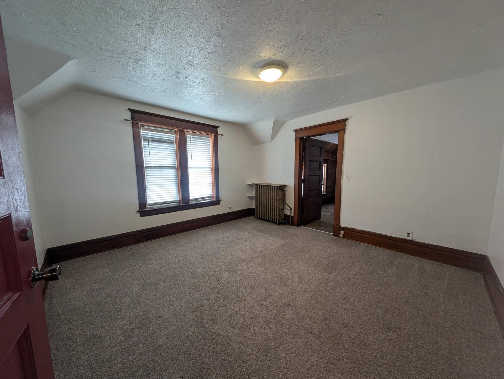 588 York Avenue, 98, Saint Paul, MN 55130 PXL_20260924_142208311.jpg
