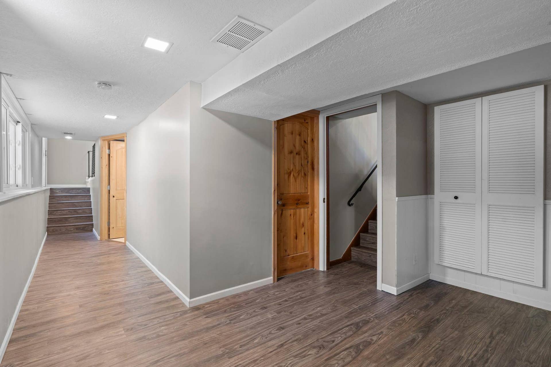 2413 W 107th Street, Bloomington, MN 55431 Lower Level