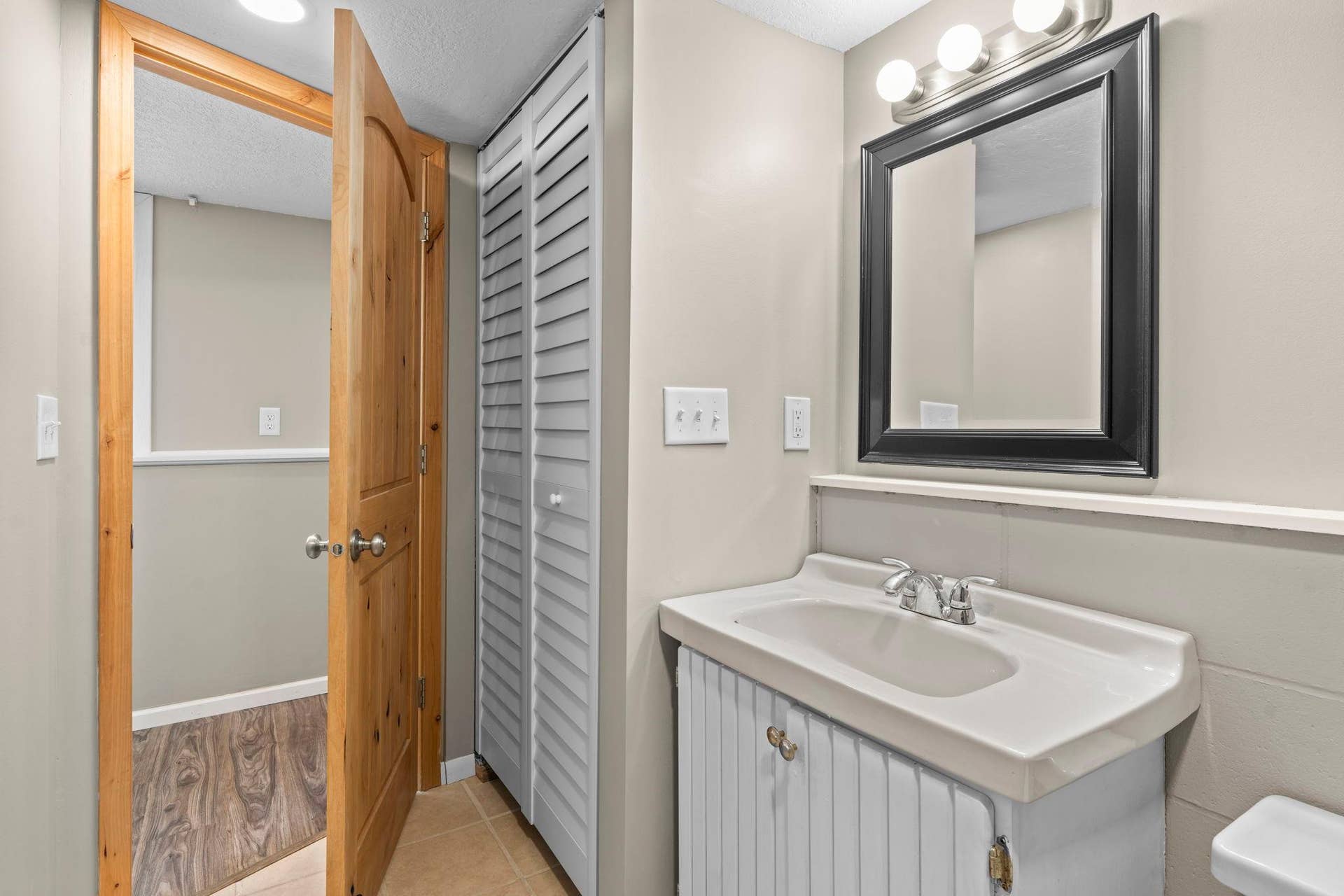 2413 W 107th Street, Bloomington, MN 55431 3/4 Bathroom - Lower Level
