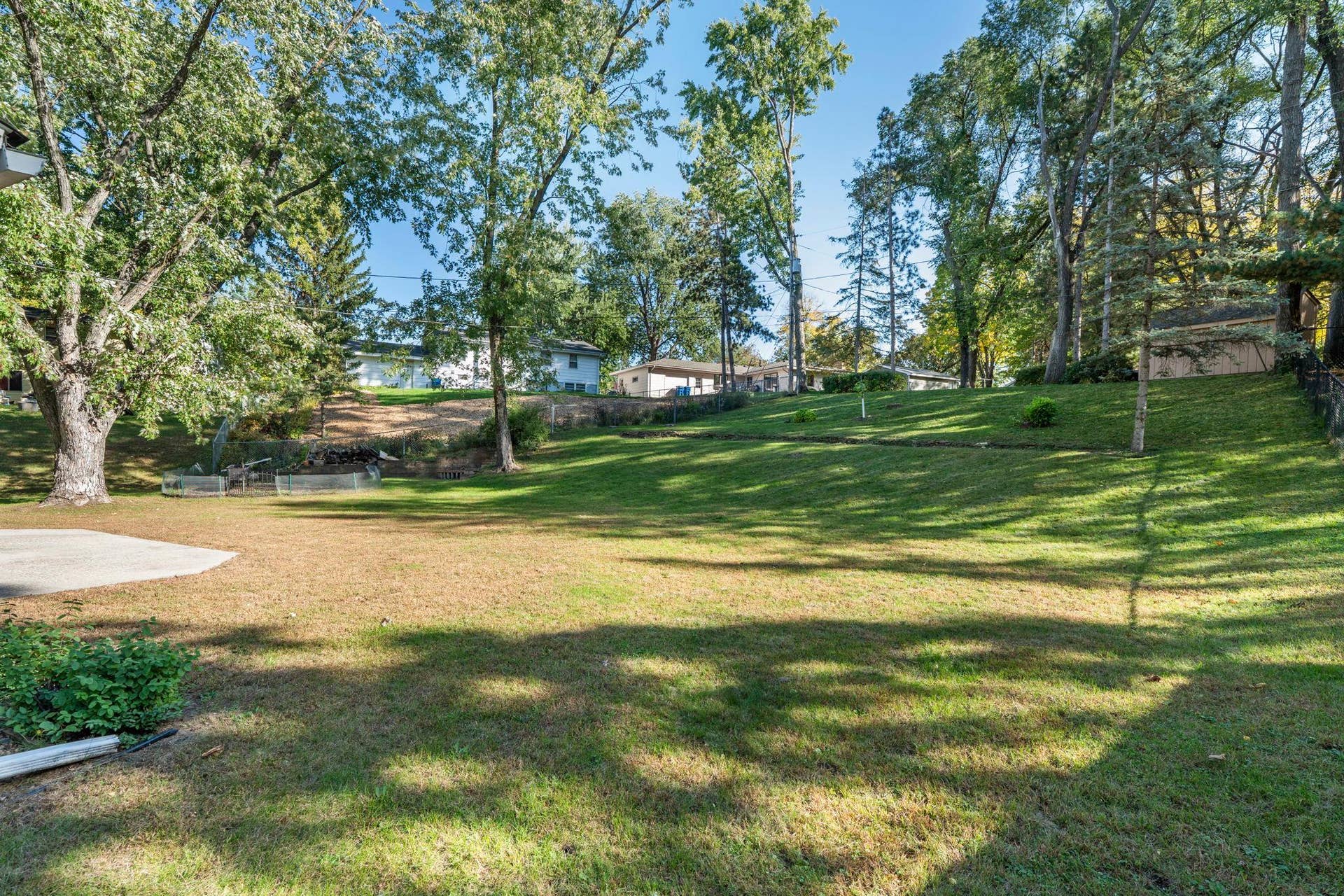 2413 W 107th Street, Bloomington, MN 55431 Backyard