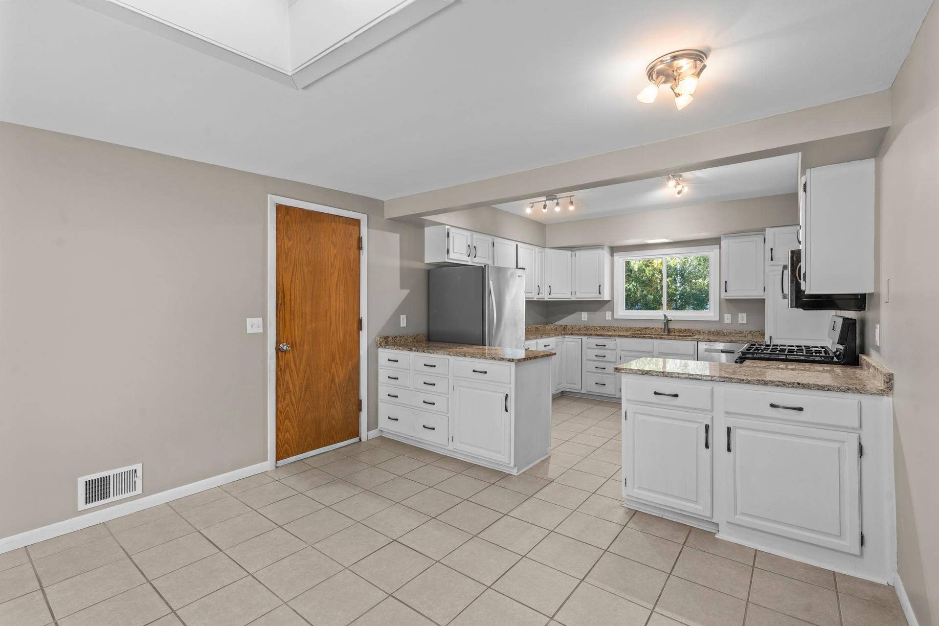 2413 W 107th Street, Bloomington, MN 55431 Kitchen - Main Level