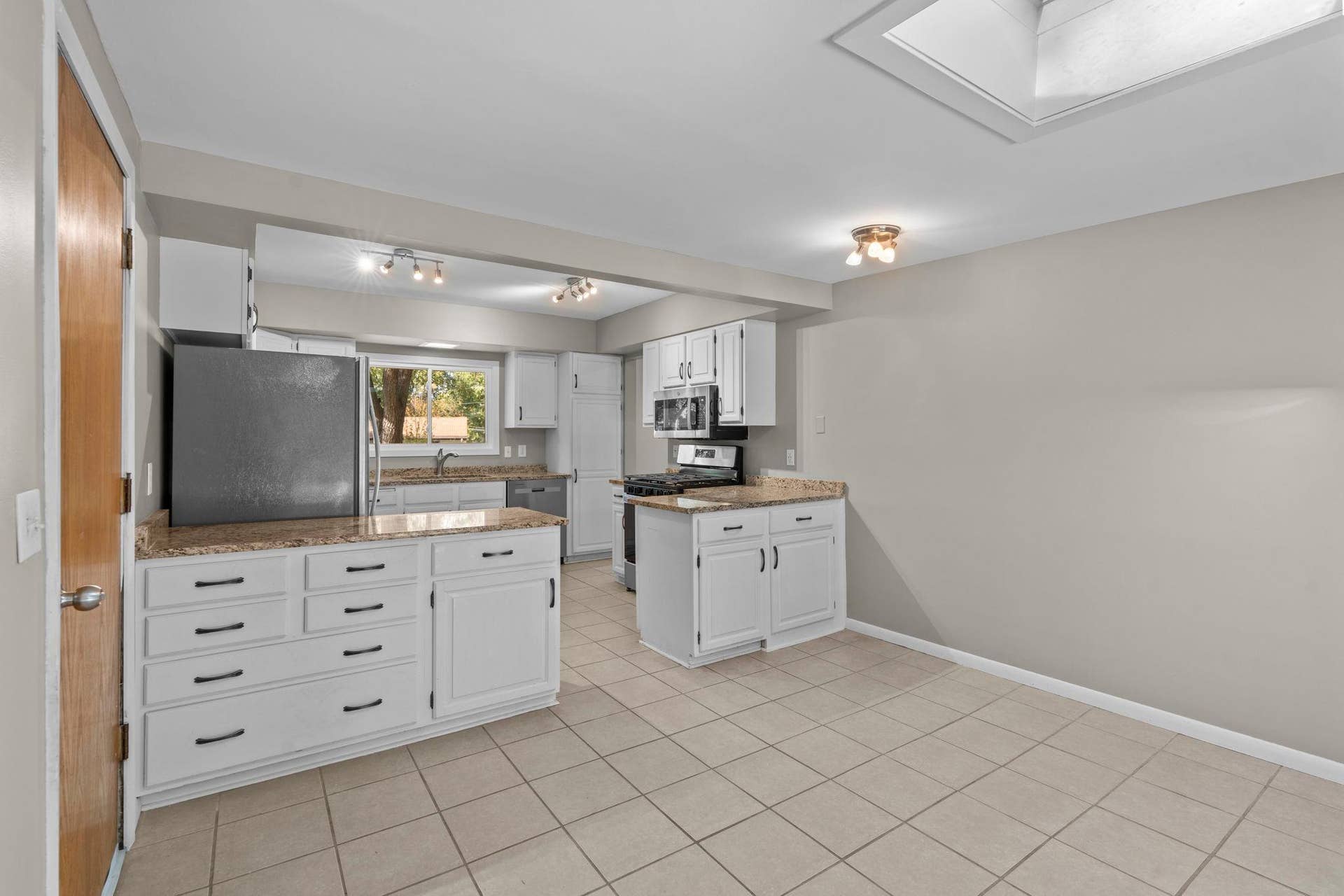 2413 W 107th Street, Bloomington, MN 55431 Kitchen - Main Level