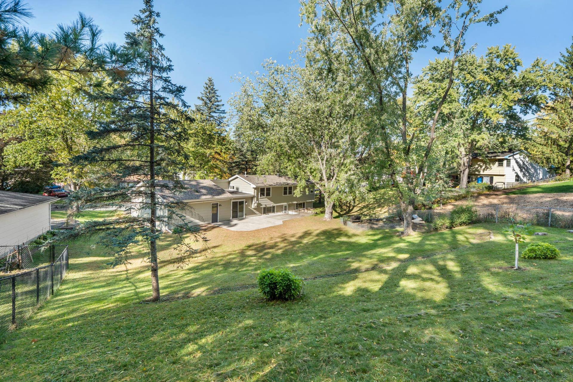 2413 W 107th Street, Bloomington, MN 55431 Backyard