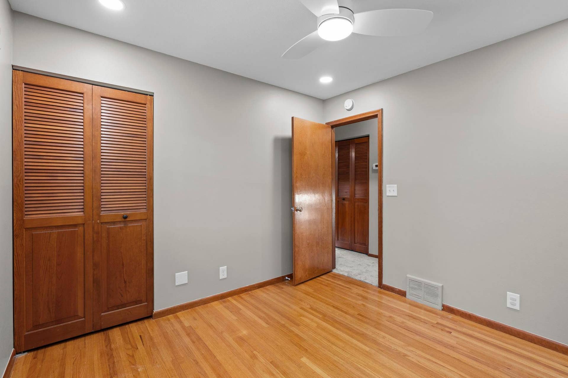 2413 W 107th Street, Bloomington, MN 55431 Bedroom 2 - Upper Level