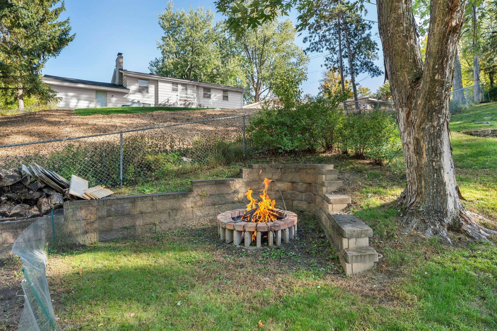 2413 W 107th Street, Bloomington, MN 55431 Firepit