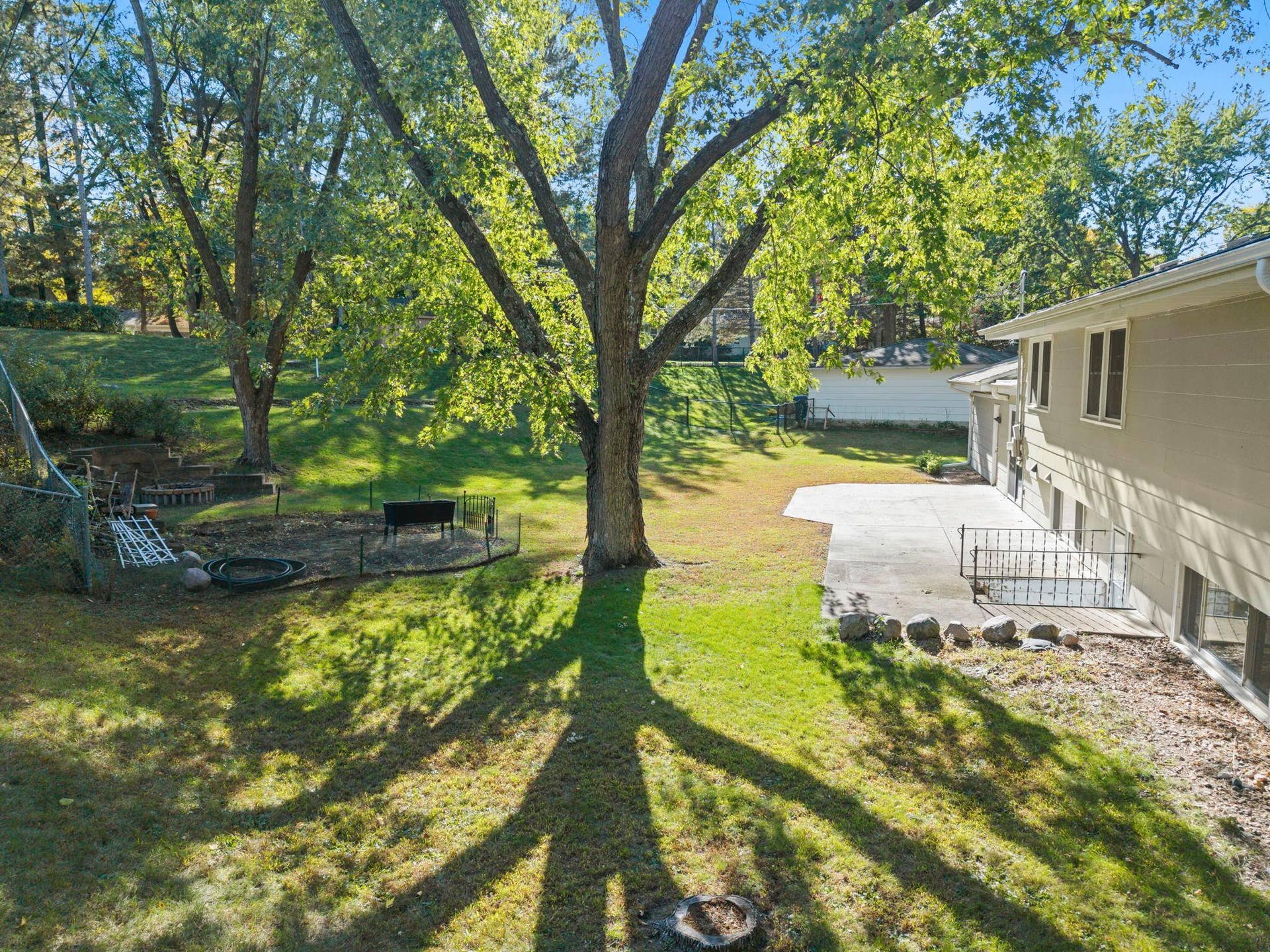 2413 W 107th Street, Bloomington, MN 55431 Backyard