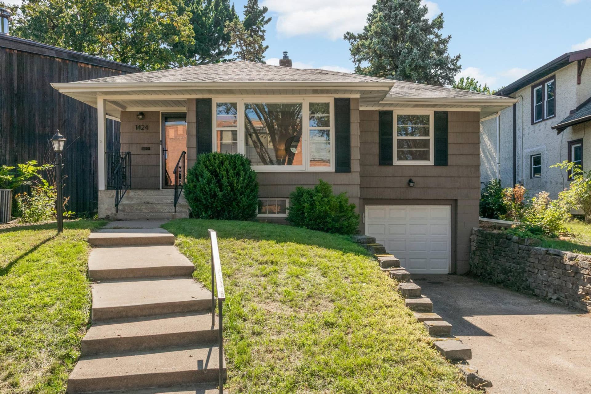1424 Almond Avenue, 89, Saint Paul, MN 55108