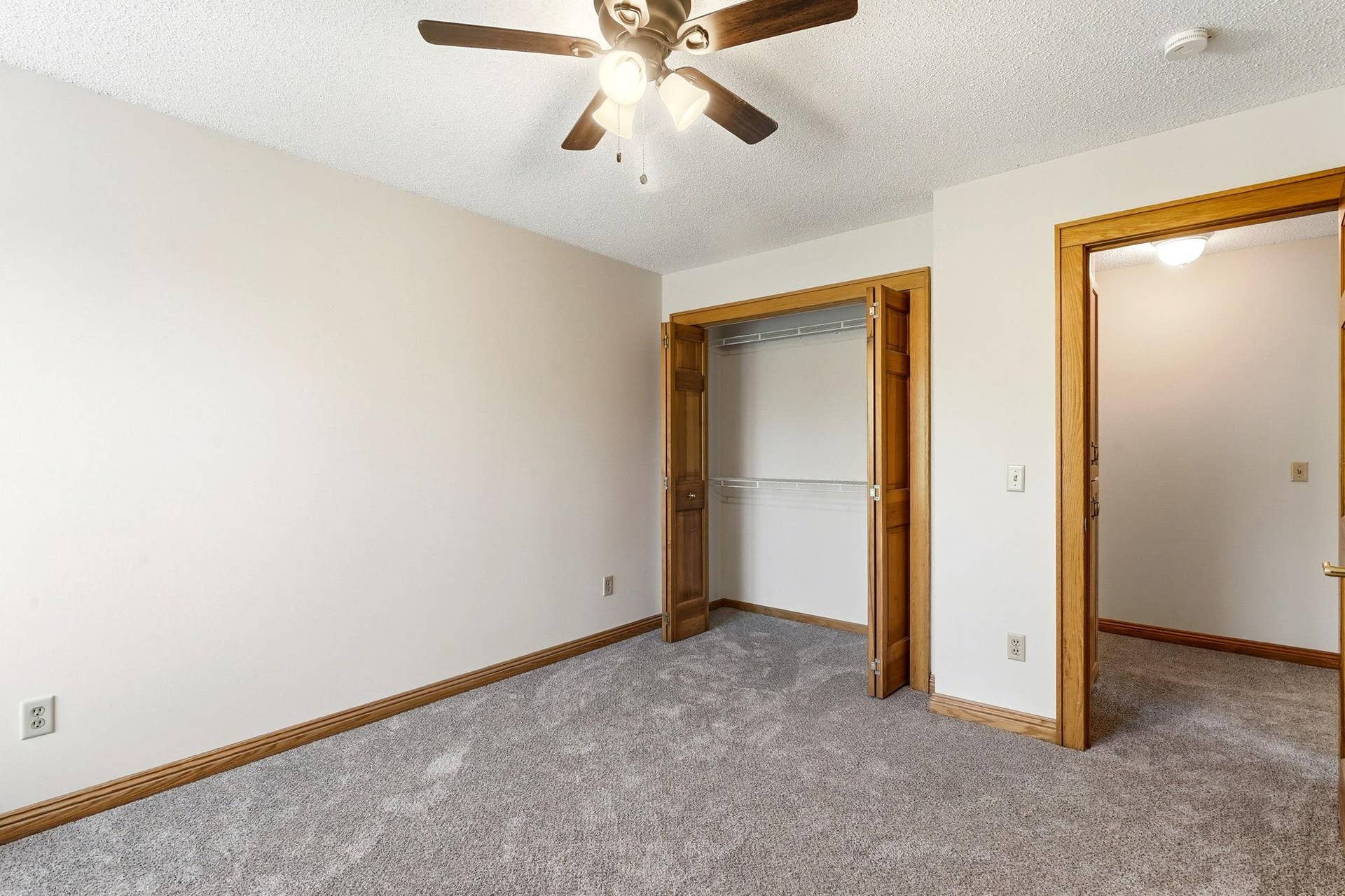 8843 Blackoaks Lane N, Maple Grove, MN 55311 8843 Blackoaks Lane N, Maple Grove, MN 55311