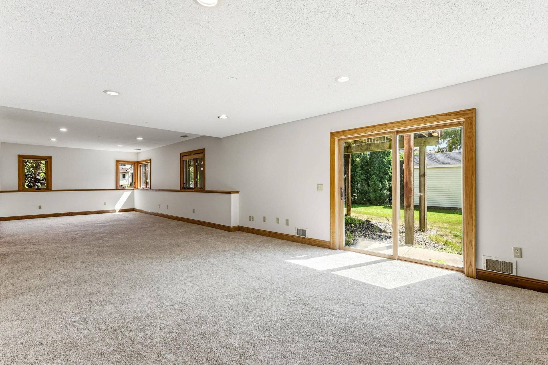 8843 Blackoaks Lane N, Maple Grove, MN 55311 8843 Blackoaks Lane N, Maple Grove, MN 55311