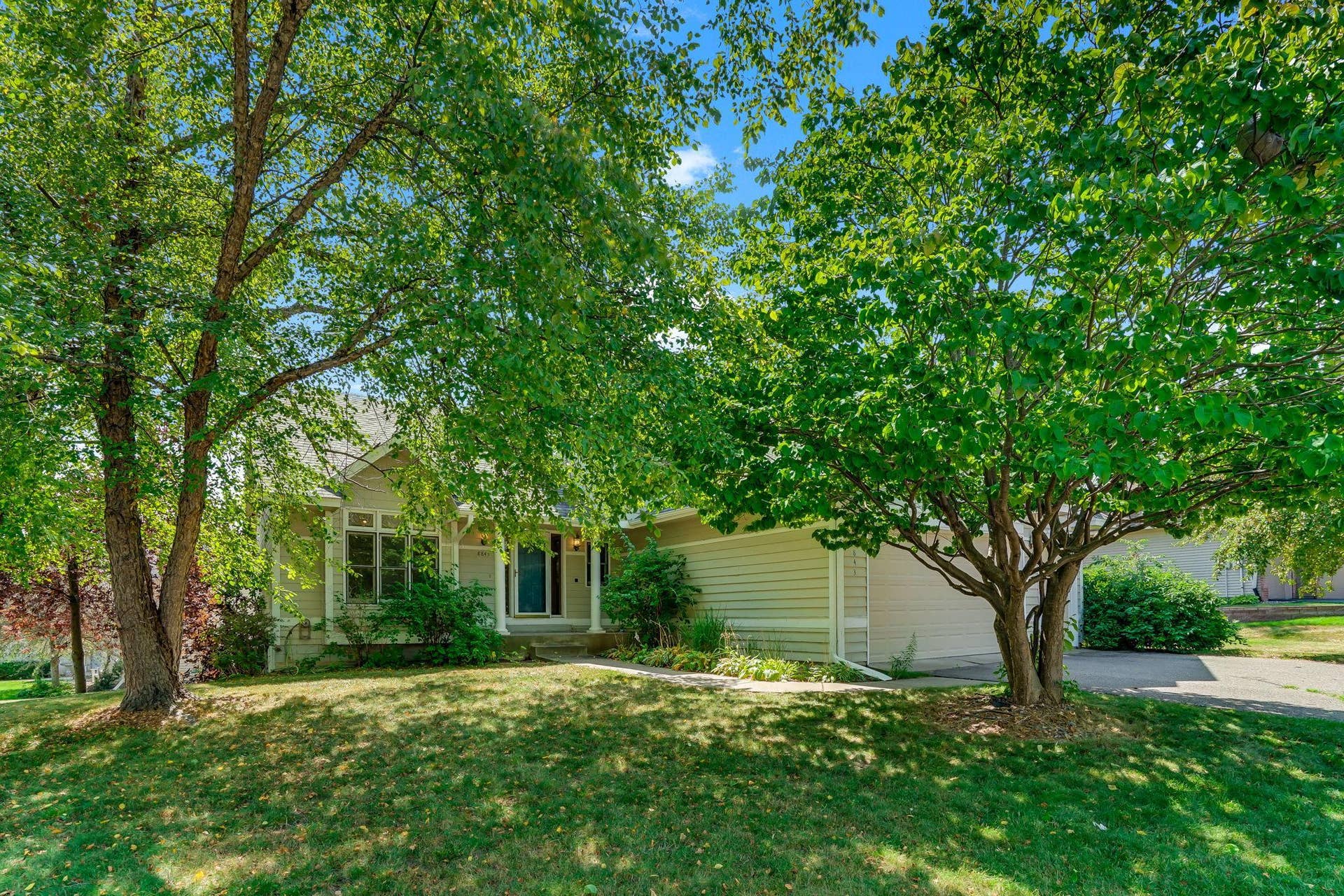 8843 Blackoaks Lane N, Maple Grove, MN 55311 8843 Blackoaks Lane N, Maple Grove, MN 55311