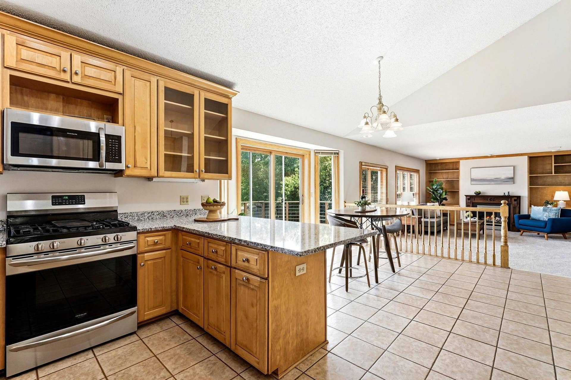 8843 Blackoaks Lane N, Maple Grove, MN 55311 8843 Blackoaks Lane N, Maple Grove, MN 55311