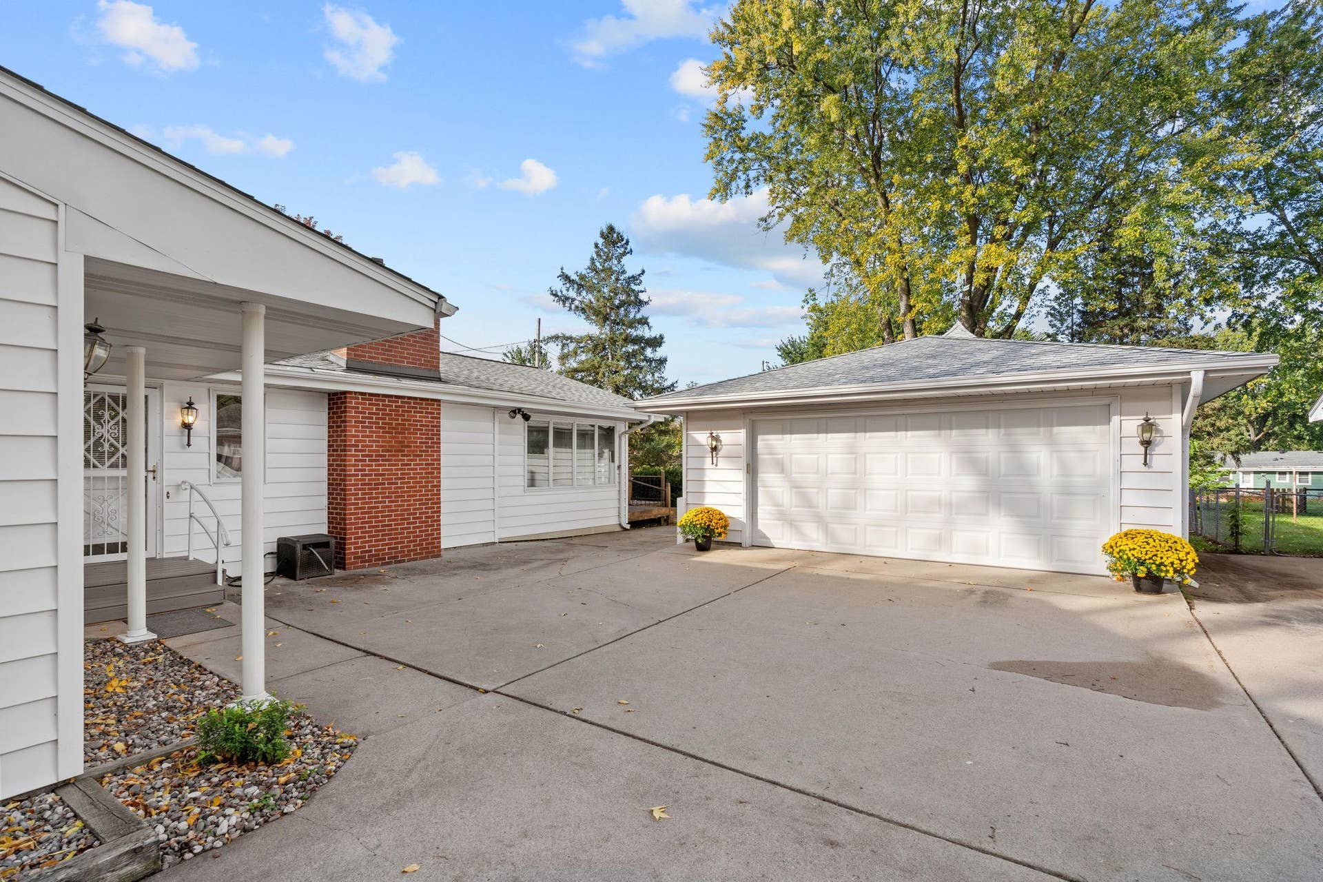 9906 4th Avenue S, Bloomington, MN 55420
