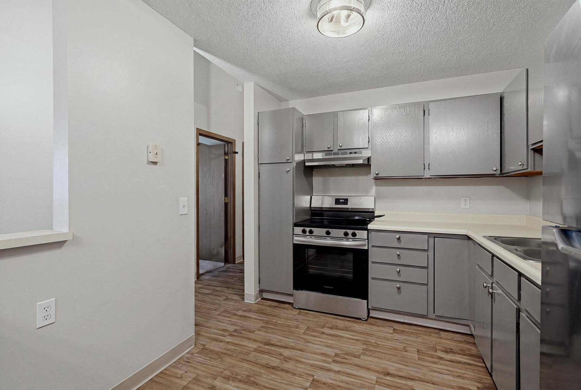 985 Ivy Avenue E, 98, Saint Paul, MN 55106 103 - 985 Ivy Ave E MLS-78.jpg