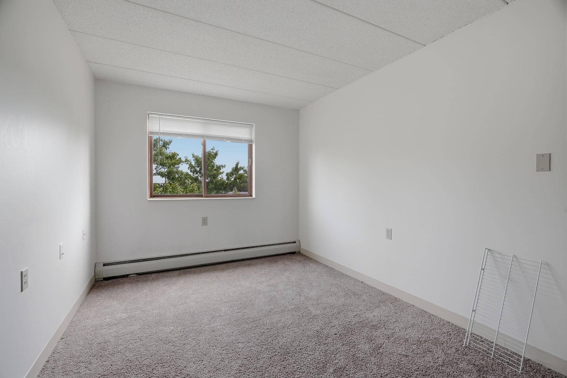 985 Ivy Avenue E, 98, Saint Paul, MN 55106 504 - 985 Ivy Ave E MLS-126.jpg