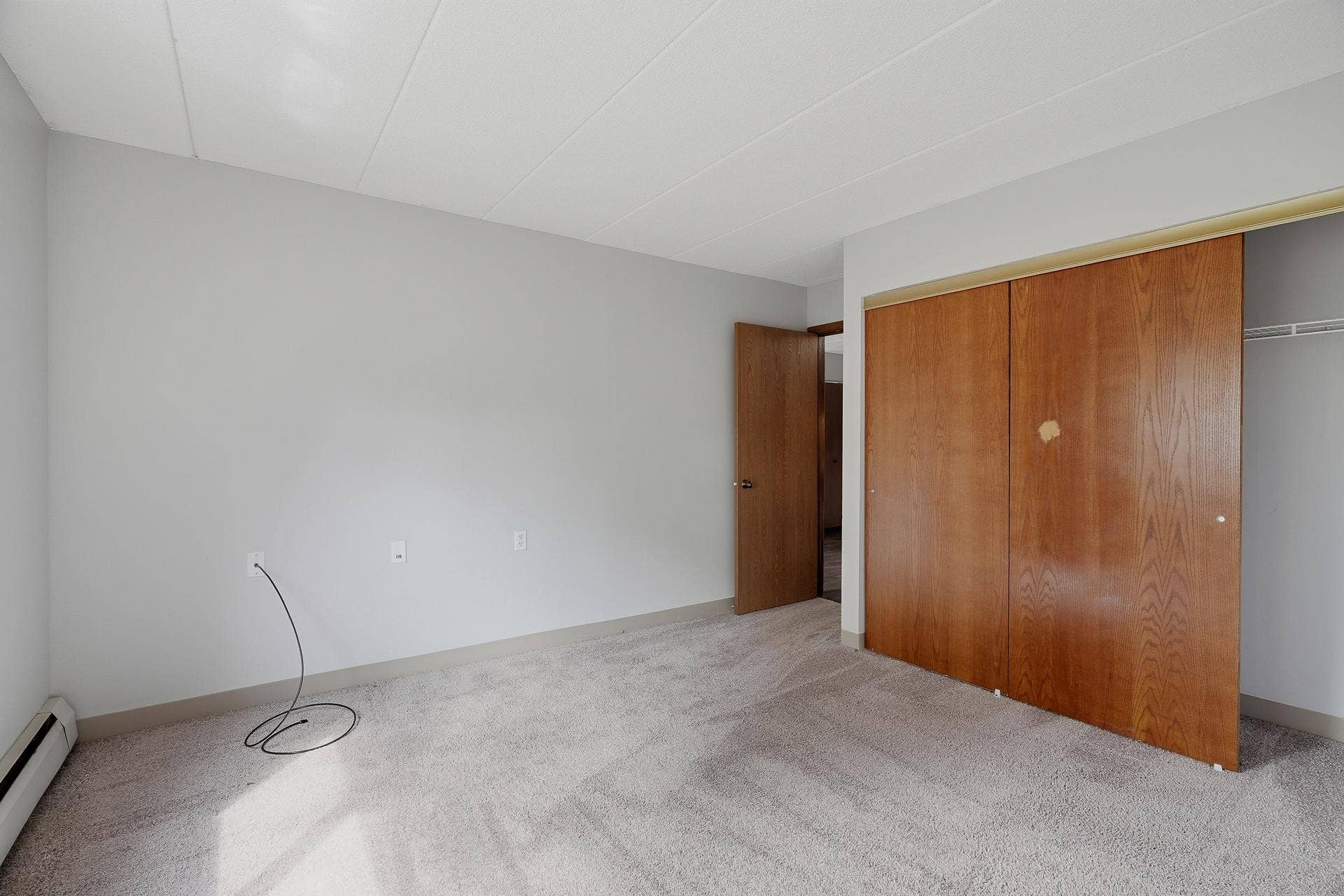 985 Ivy Avenue E, 98, Saint Paul, MN 55106 208 - 985 Ivy Ave E MLS-73.jpg