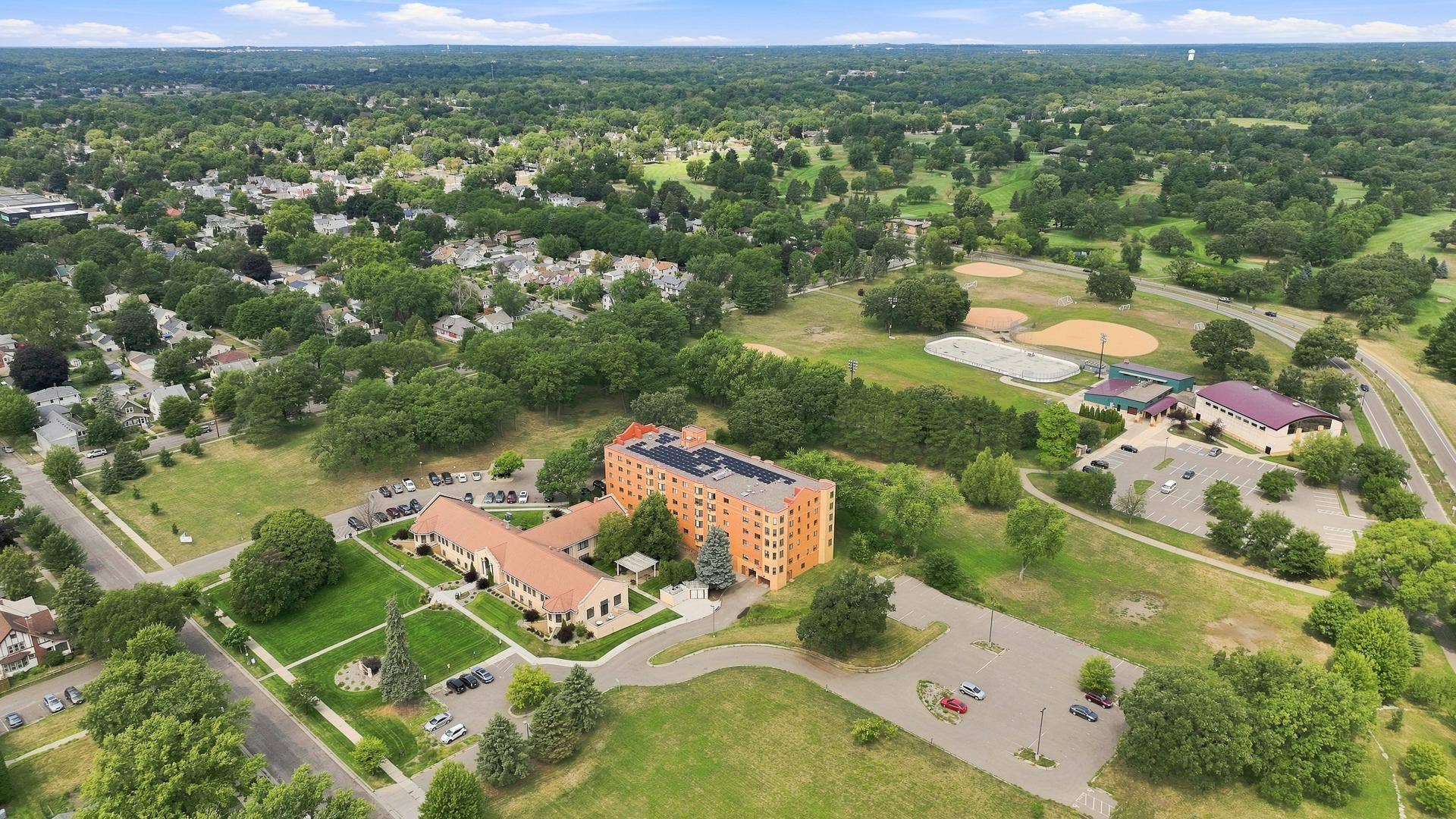985 Ivy Avenue E, 98, Saint Paul, MN 55106 4 985 Ivy Ave E MLS-17.jpg